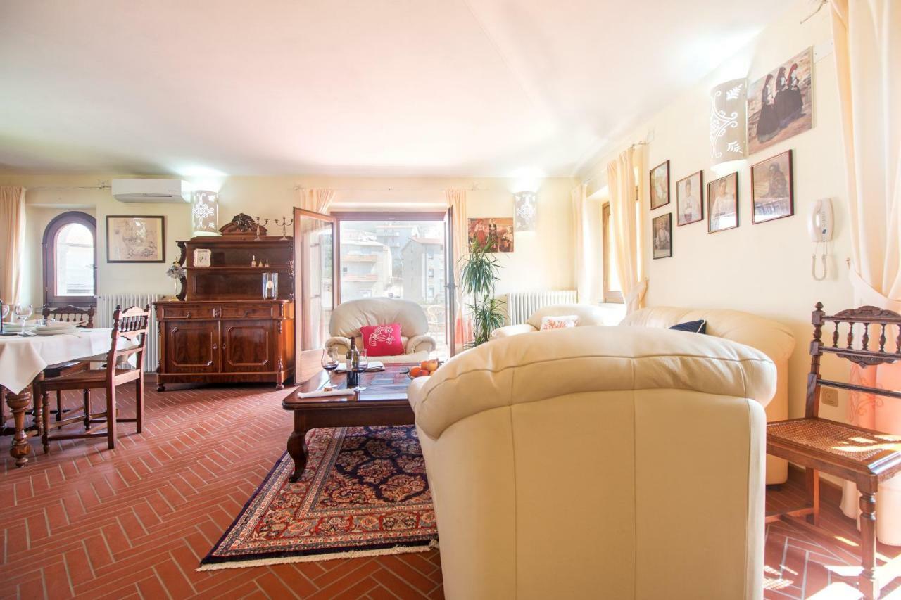 Villa Corrasi Oliena Luxury Exteriör bild