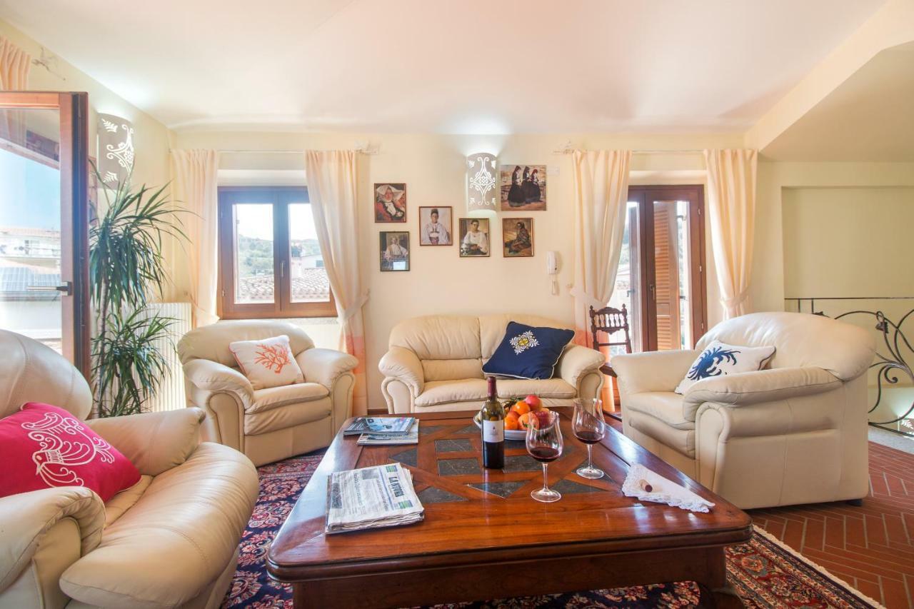Villa Corrasi Oliena Luxury Exteriör bild