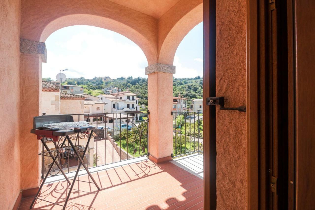 Villa Corrasi Oliena Luxury Exteriör bild