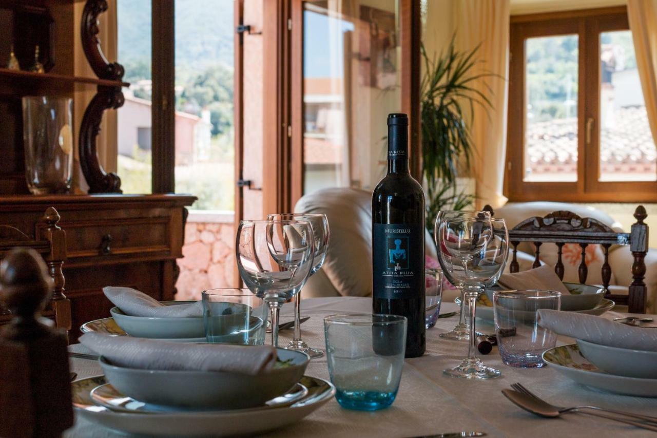 Villa Corrasi Oliena Luxury Exteriör bild