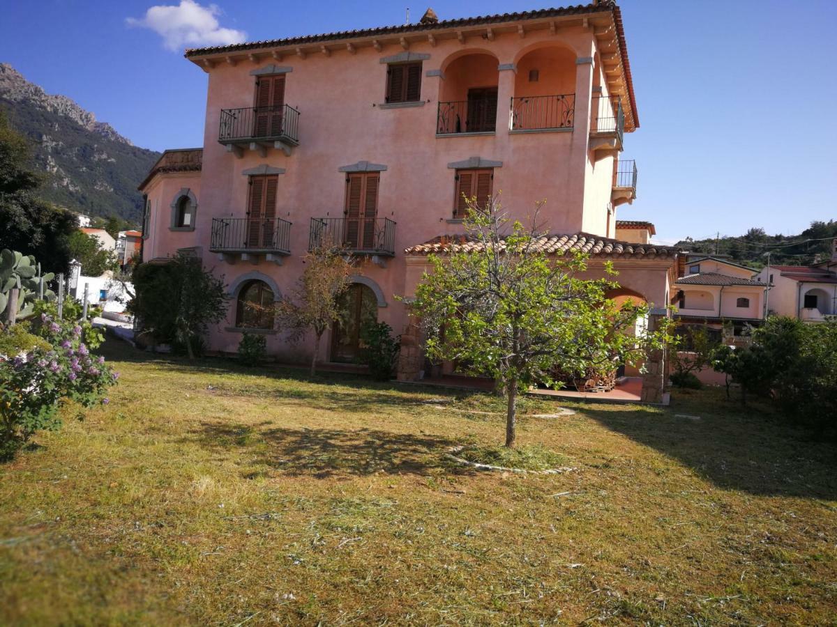 Villa Corrasi Oliena Luxury Exteriör bild